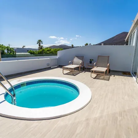 Bene Lanzarote Bed and breakfast 4*
